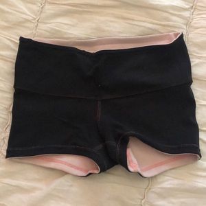 Reversible Lululemon spandex shorts